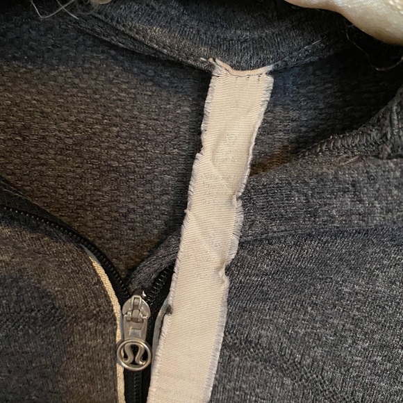 Lululemon Grey Longsleeve Sz 4 - Picture 3 of 3